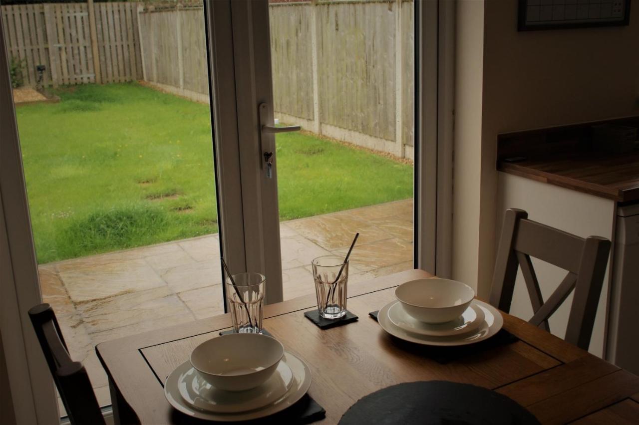 Home From Home Milford Haven Exterior photo